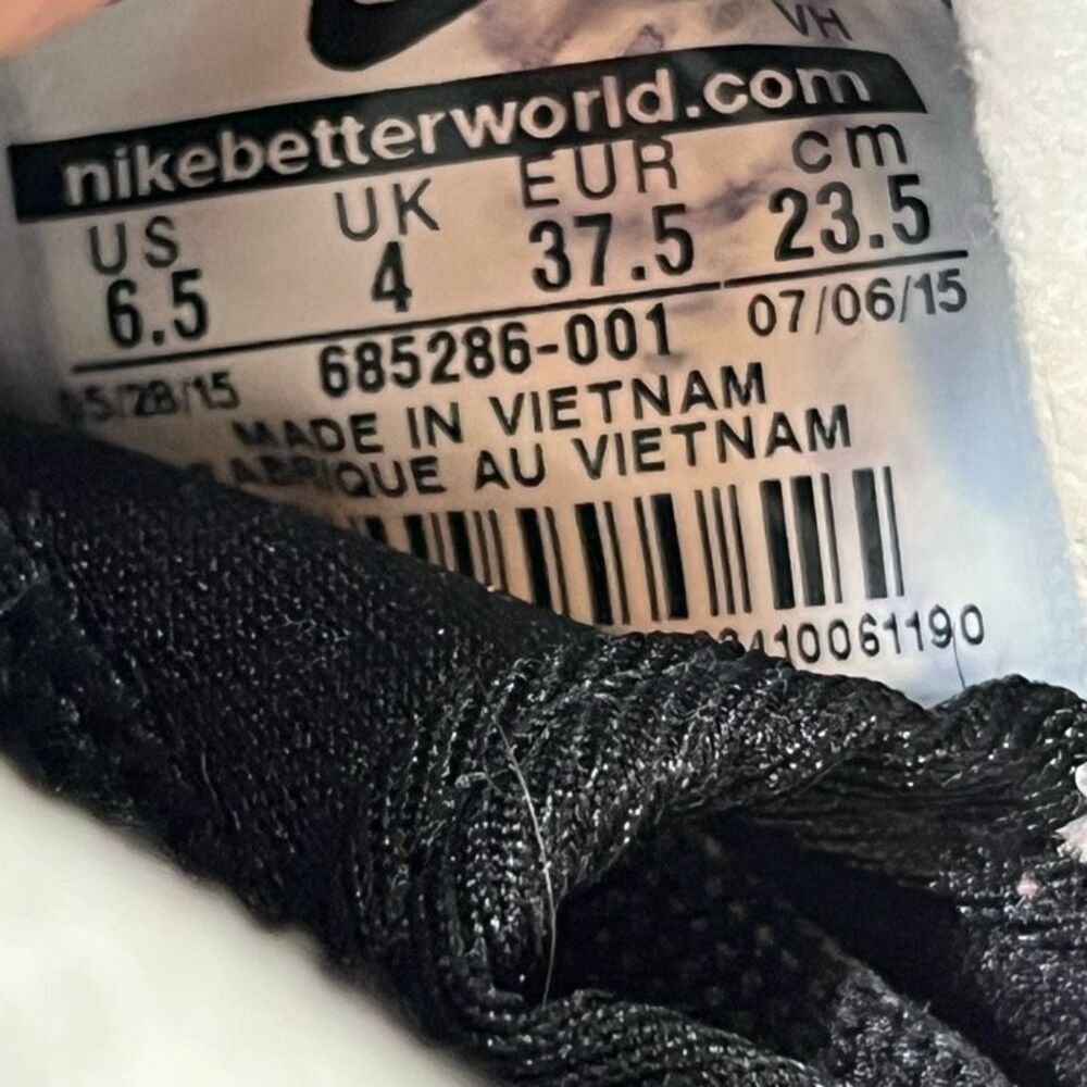 Women’s size 6.5-Nike Roshe One Run Gray Fleece Print Sneakers 685286-001 - Picture 8 of 9